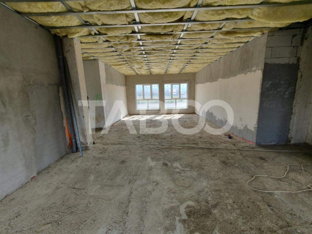 Spatiu comercial suprafata 132 mp se poate vinde si separat