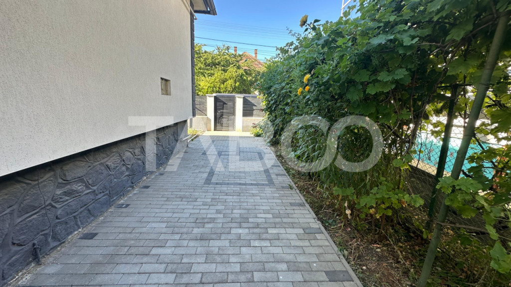 Casa individuala de inchiriat 100 mpu si curte Calea Dumbra