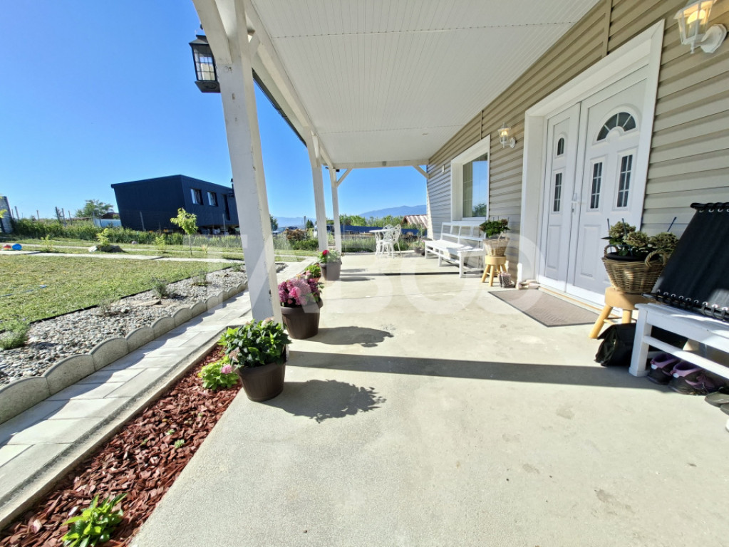 Casa moderna de vanzare in zona Dealul Sibiului din Sura Mar