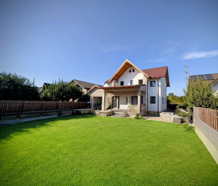 Vila cu garaj Gheraiesti Arinilor - langa cartier Smarald