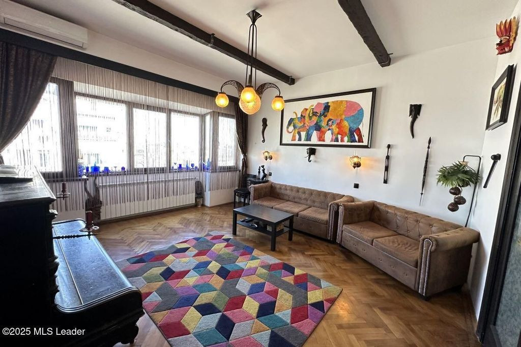 B-dul Carol I, 93 mp utili, stradal, etaj 6 din 7, amenaj...