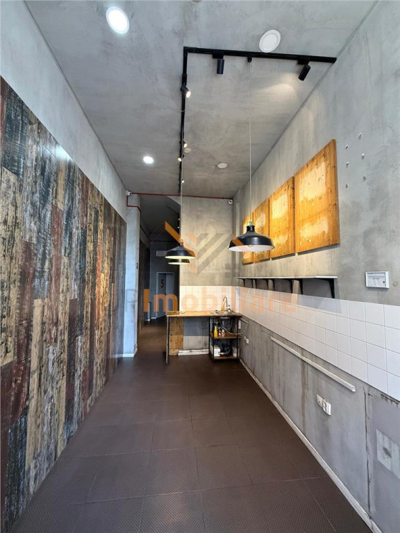 SPATIU COMERCIAL ULTRACENTRAL | ZONA PIATA 1 DECEMBRIE | ORA