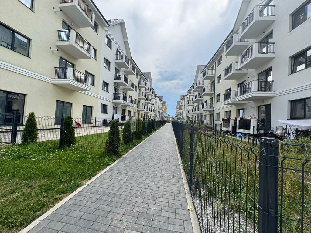 Apartament 3 camere, 74 mp, decomandat, Zona Selimbar.