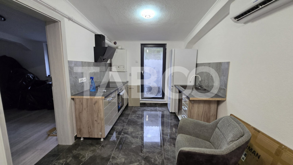 Garsoniera cu balcon 35 mp utili zona Vivo de vanzare in Clu