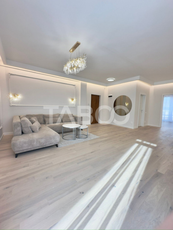 Apartament decomandat cu 3 camere ultrafinisat de vanzare in