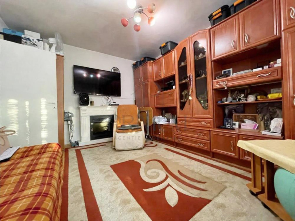 SAGULUI - 3 camere - decomandat - centrala proprie - lift -