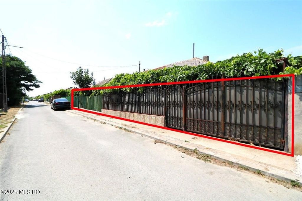 Cumpana - Str. Viilor nr. 7 si 8, teren 1589 mp, deschide...