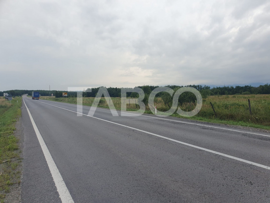 Teren intravilan 5040 mp in Sercaia acces DN1 168 m
