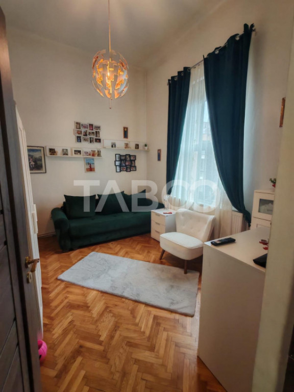 Apartament in cartierul Gruia de vanzare cu 3 camere 2 bai l