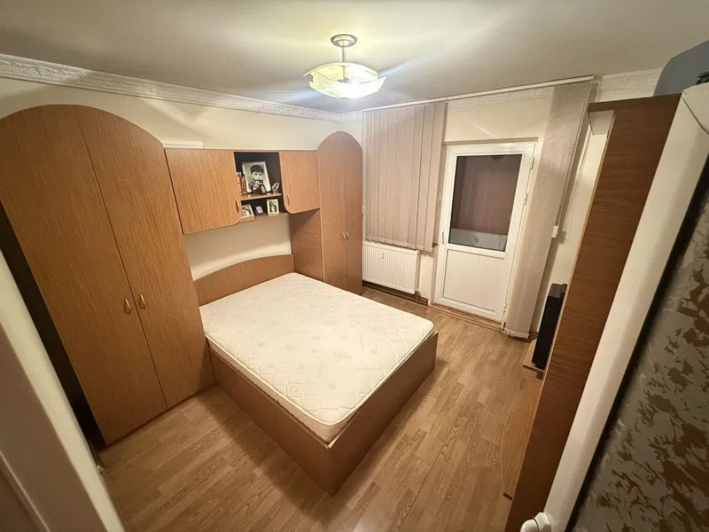 Apartament 2 camere decomandat Soseaua Giurgiului CENTRAL...