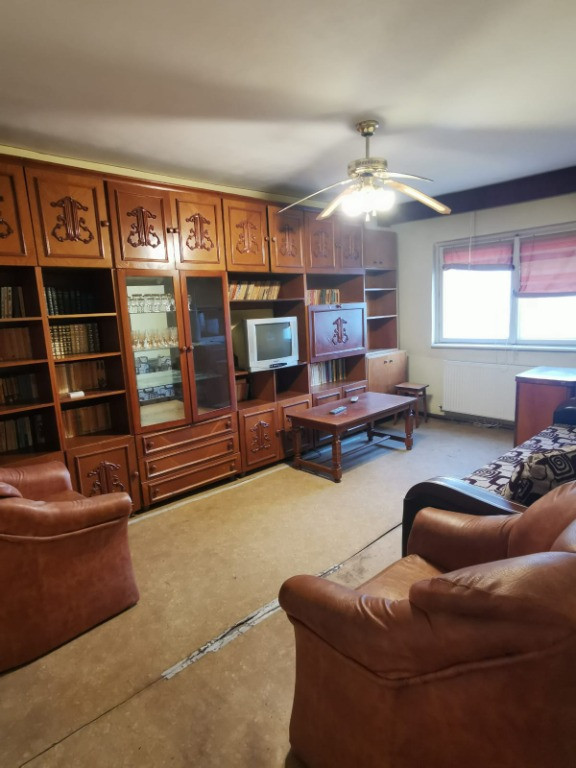 Poarta 6 / 3 camere decomandate / 2 bai