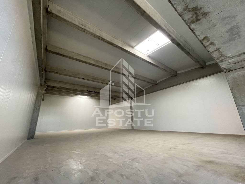 Doua compartimente de hala, in parc insdustrial, 1046 mp