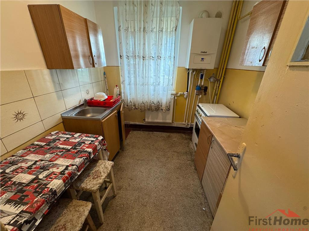 Apartament 2 camere, parter , zona Liceul Economic , 49mp