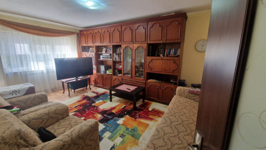 E3- 3 CAMERE DECOMANDAT ETAJ 3, CENTRALA GAZ