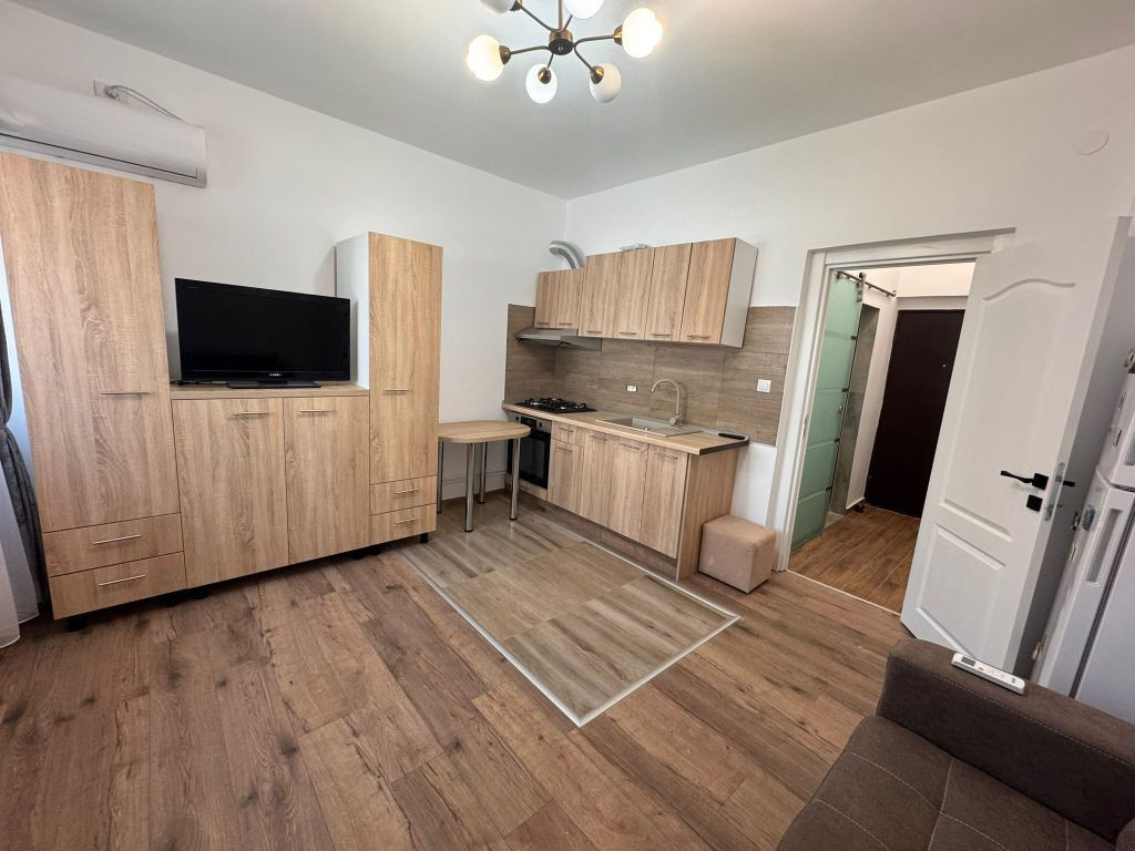 Eroilor Garsoniera 23 mp Cotroceni 1/2 Centrala