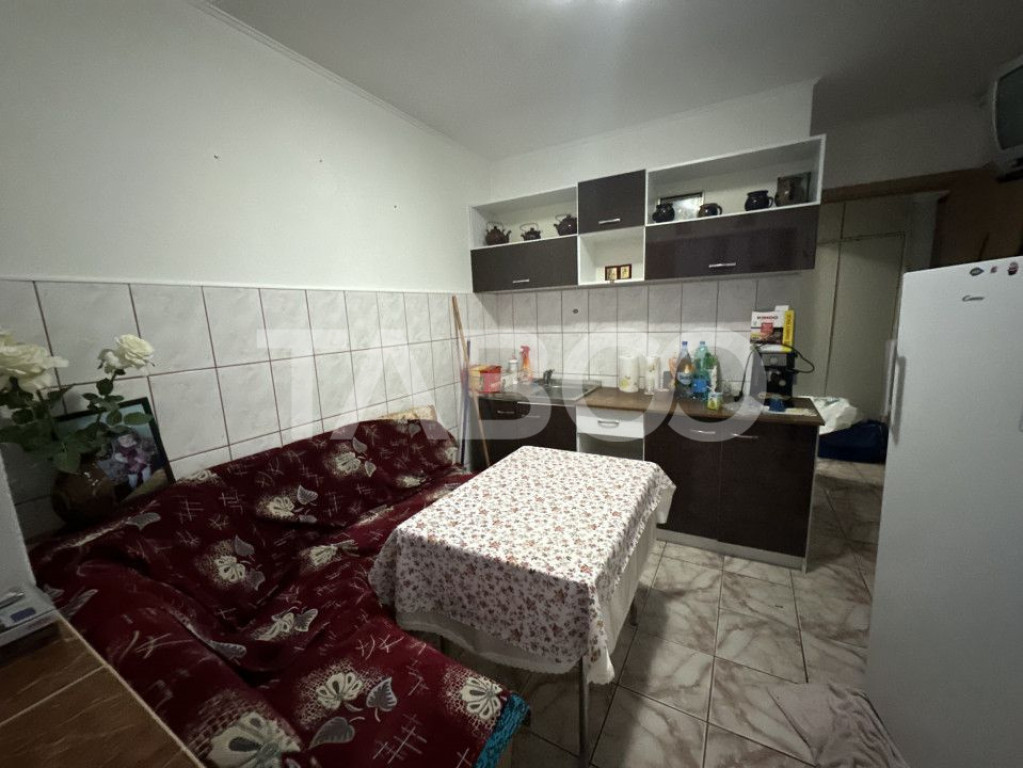 Apartament 2 camere + 2 balcoane zona Castanului 48 mp + 8 m