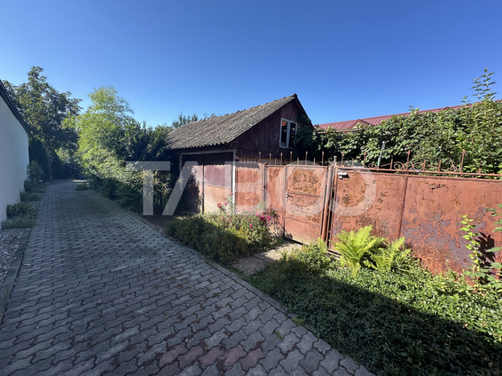 Casa de vanzare 3 camere 110 mpu teren liber 198 mp si garaj