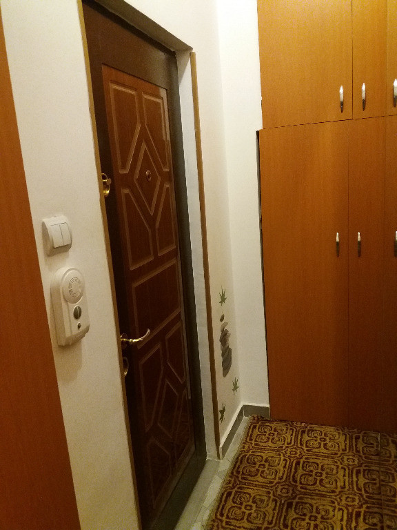 La 9 minute de Universitate, inchiriez garsoniera dubla