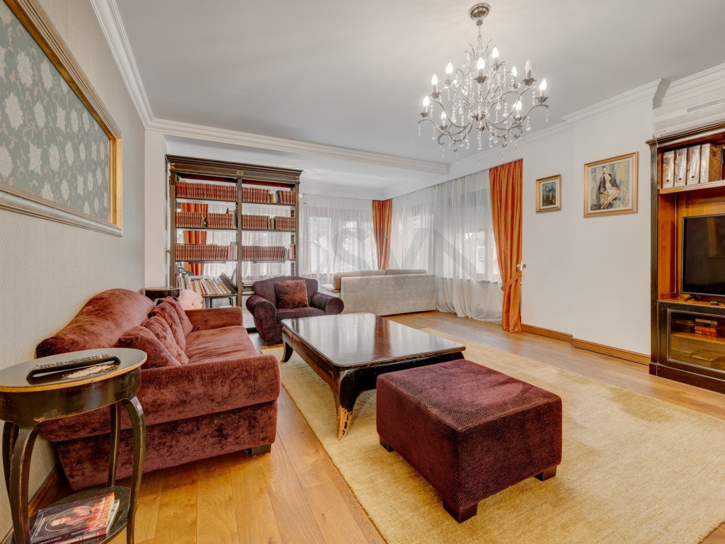 Apartament 4 camere l Primaverii