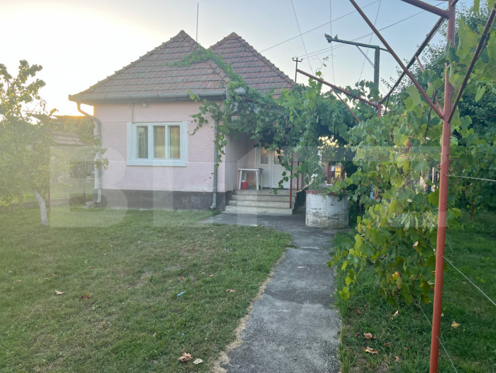 Casă cu teren în Cristești, 1.414 m² – preț negocia