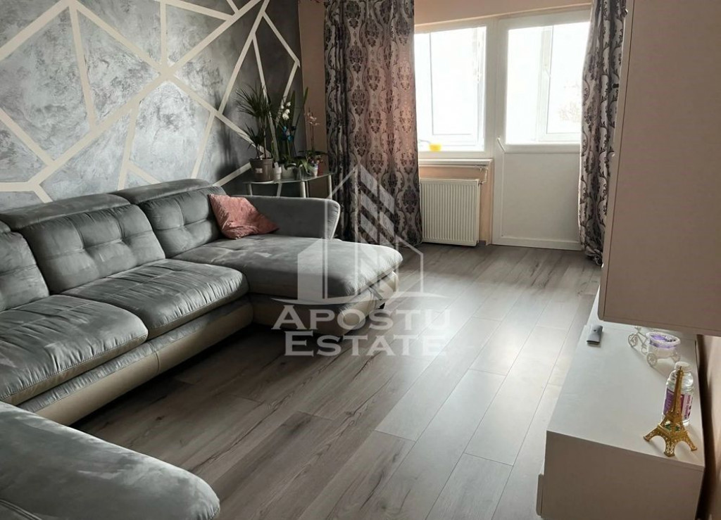 Apartament 3 camere, 2 bai, conf 1, decomandat,renovat, z...