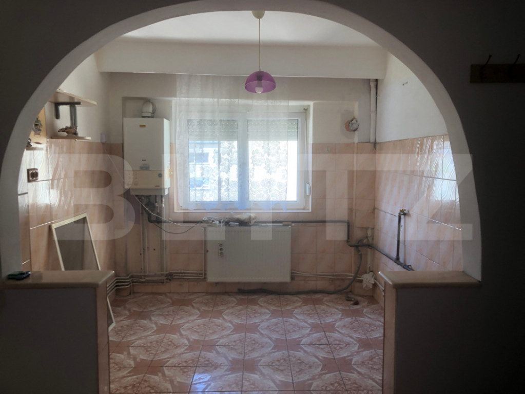 Apartament de vanzare, cu 3 camere, 63 mp, zona M16