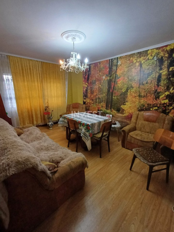 Apartament de vanzare cu 3 camere si 2 bai- zona Dacia
