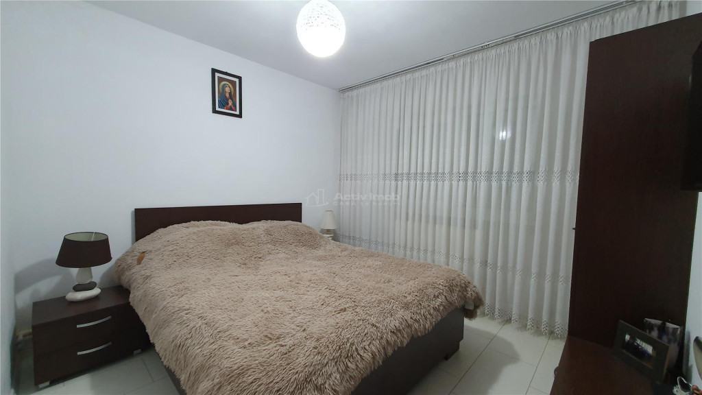 Apartament - 3 camere - 54 mp - Burdujeni - Moldova