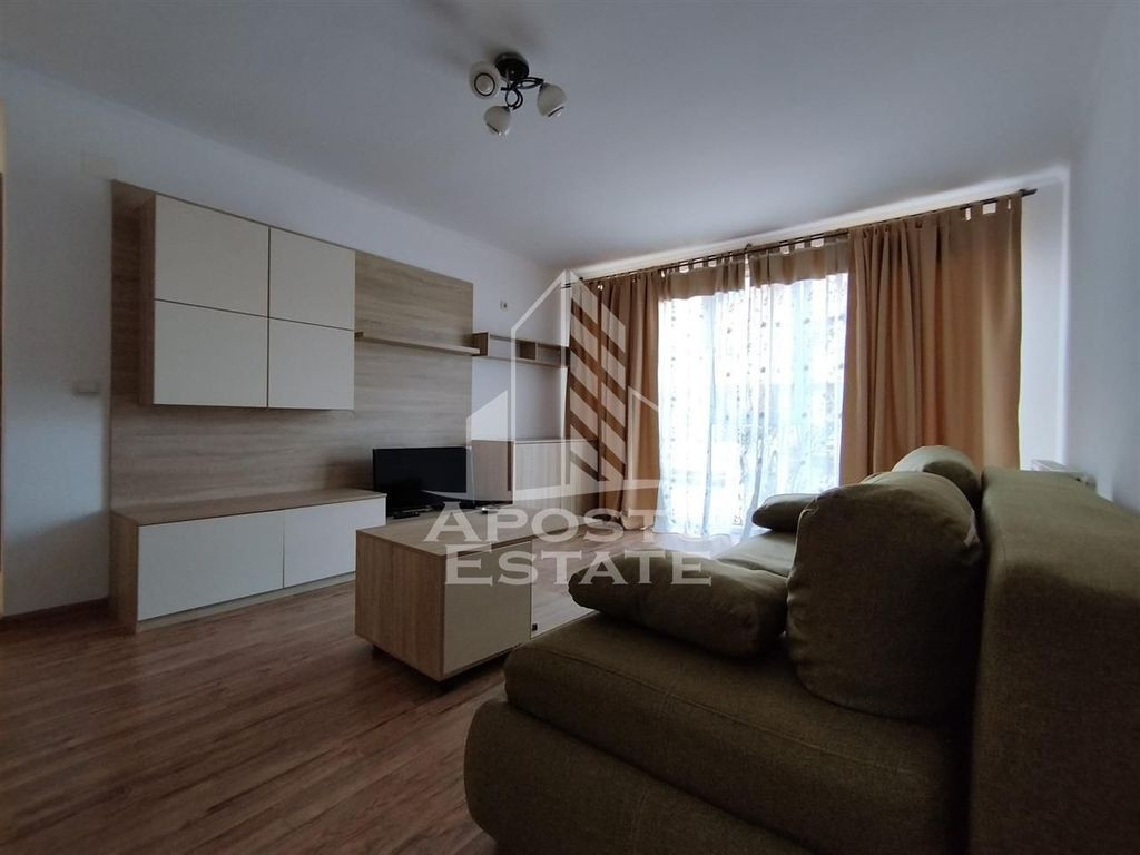 Apartament cu doua camere si centrala la Hotel IQ