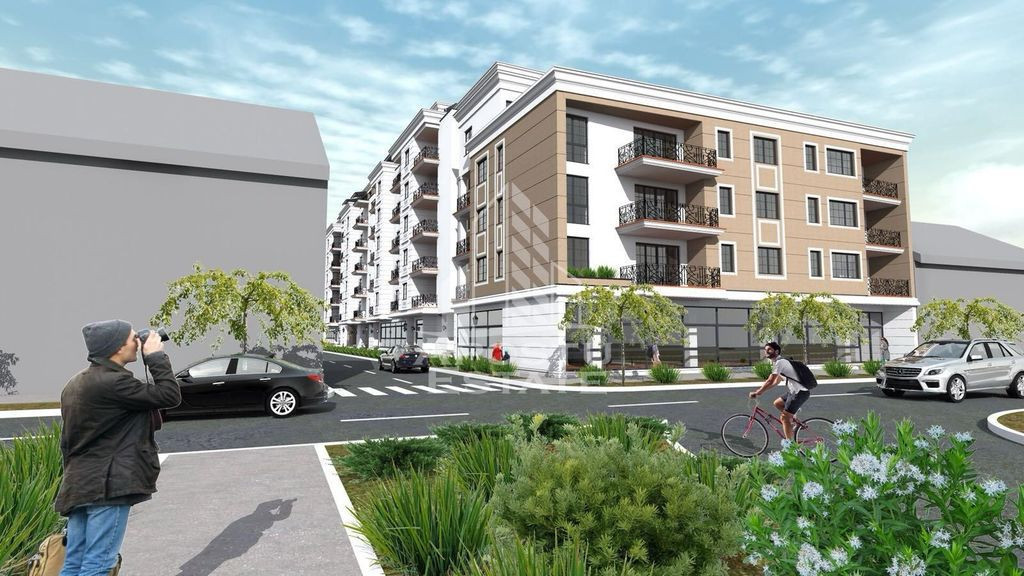 Teren 3.779 mp semicentral, PUZ in lucru, blocuri + spaț...