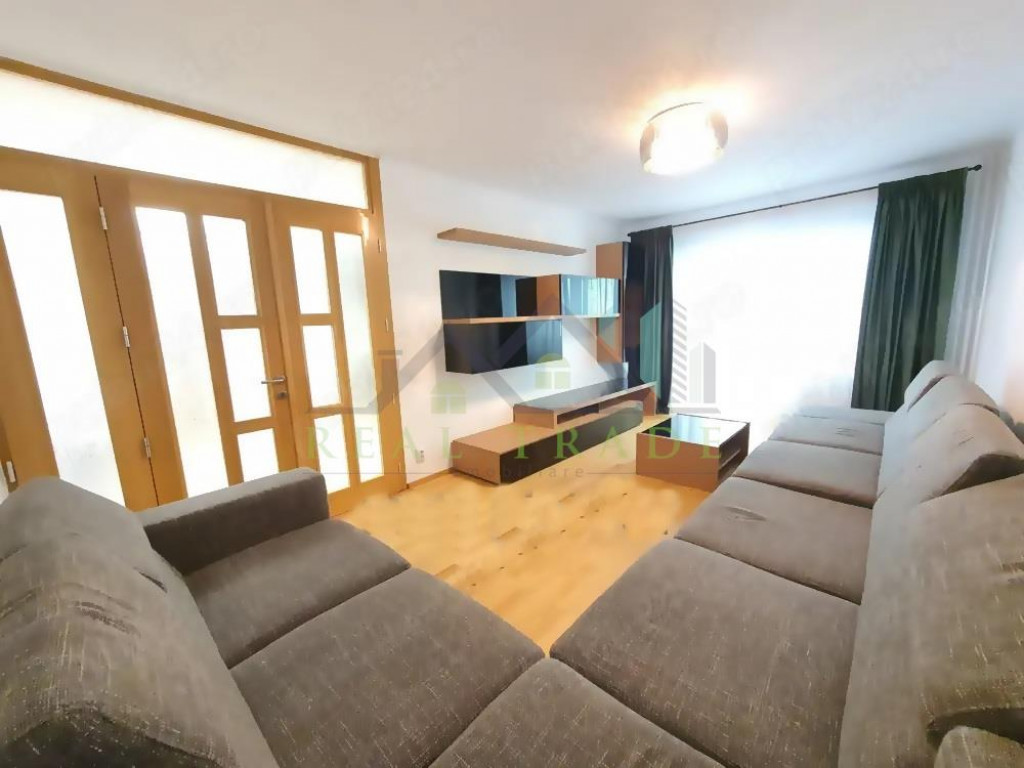 Apartament 3 camere decomandat intrare Racadau