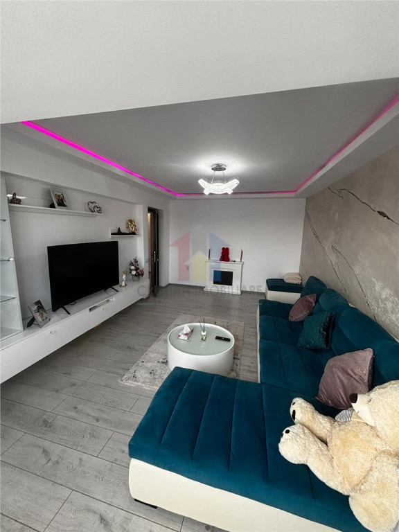 LUX 3 camere Mobilat si Utilat , confort 1 decomandat, Obor