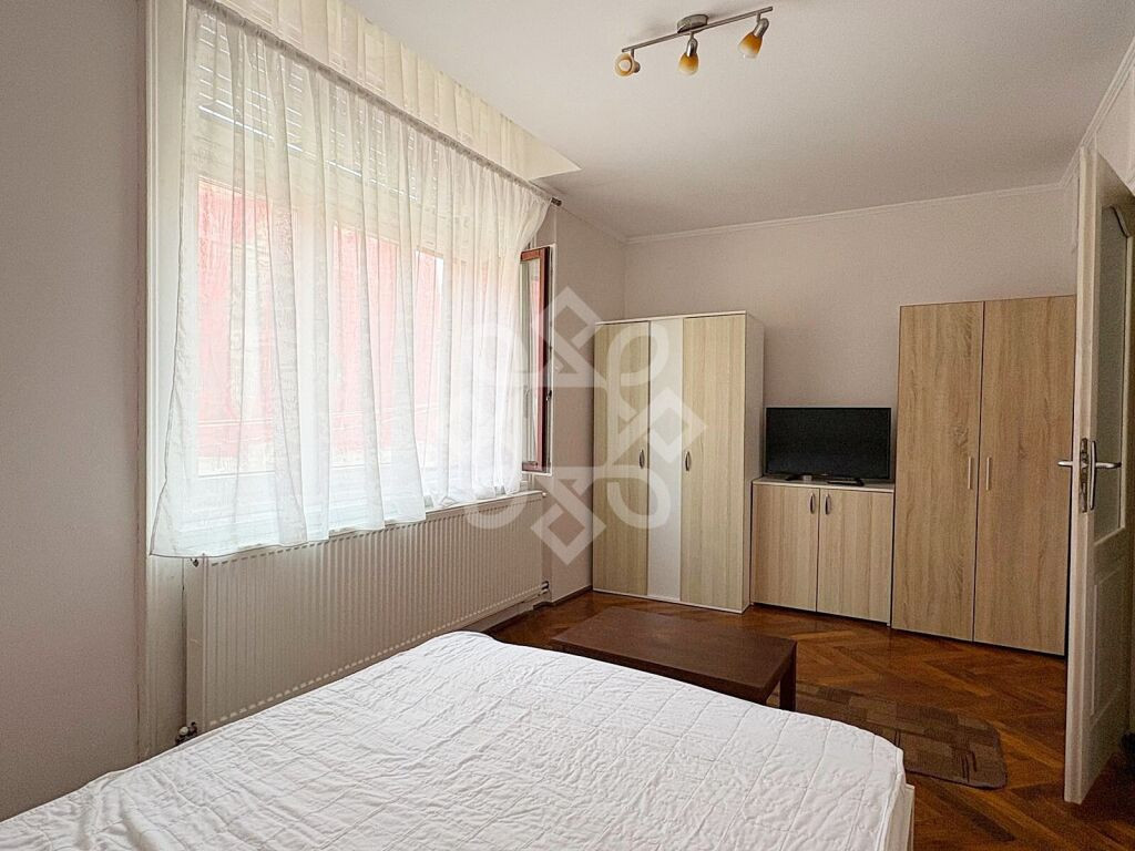 Studio de inchiriat in Piata Unirii din Oradea
