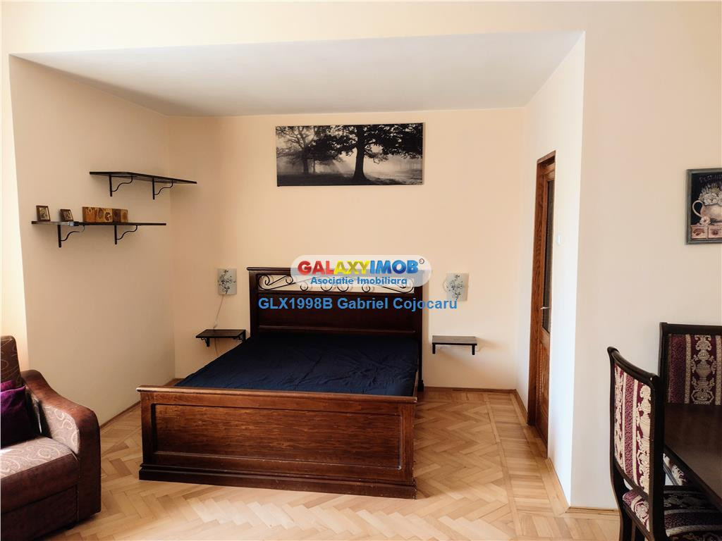 Garsoniera Ultracentral Universitate-Doamnei