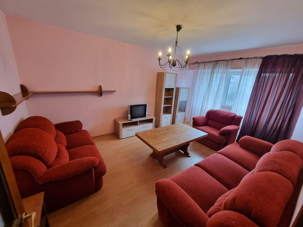 Dacia - apartament 3 camere decomandat cu gaze