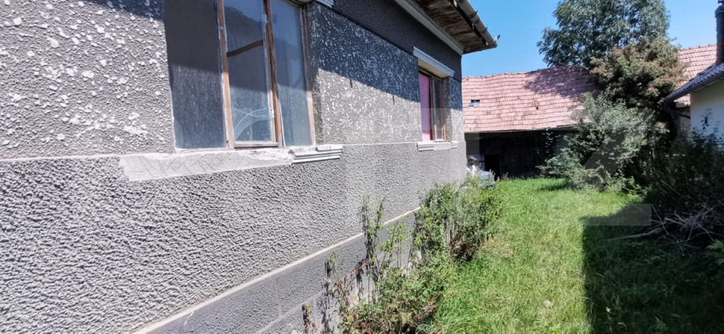 Casa individuala renovabila 55mp utili ,980 mp teren, situat