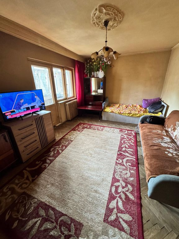 Apartament 2 camere DECOMANDAT Poarta 6