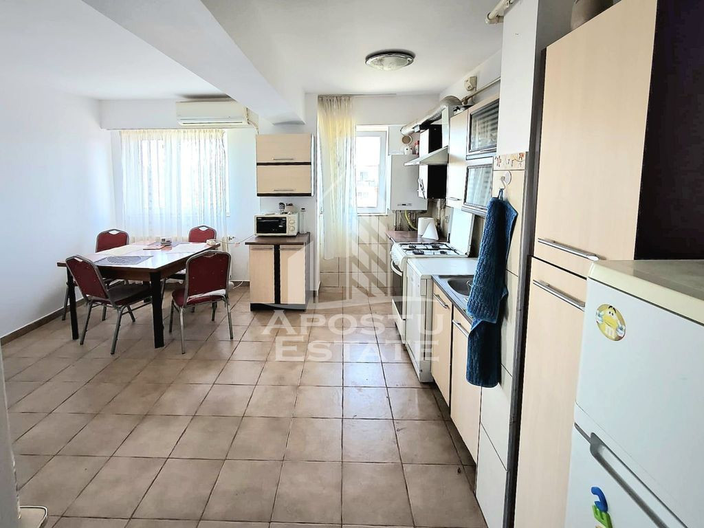 Apartament 2 camere Confectii cu loc de parcare