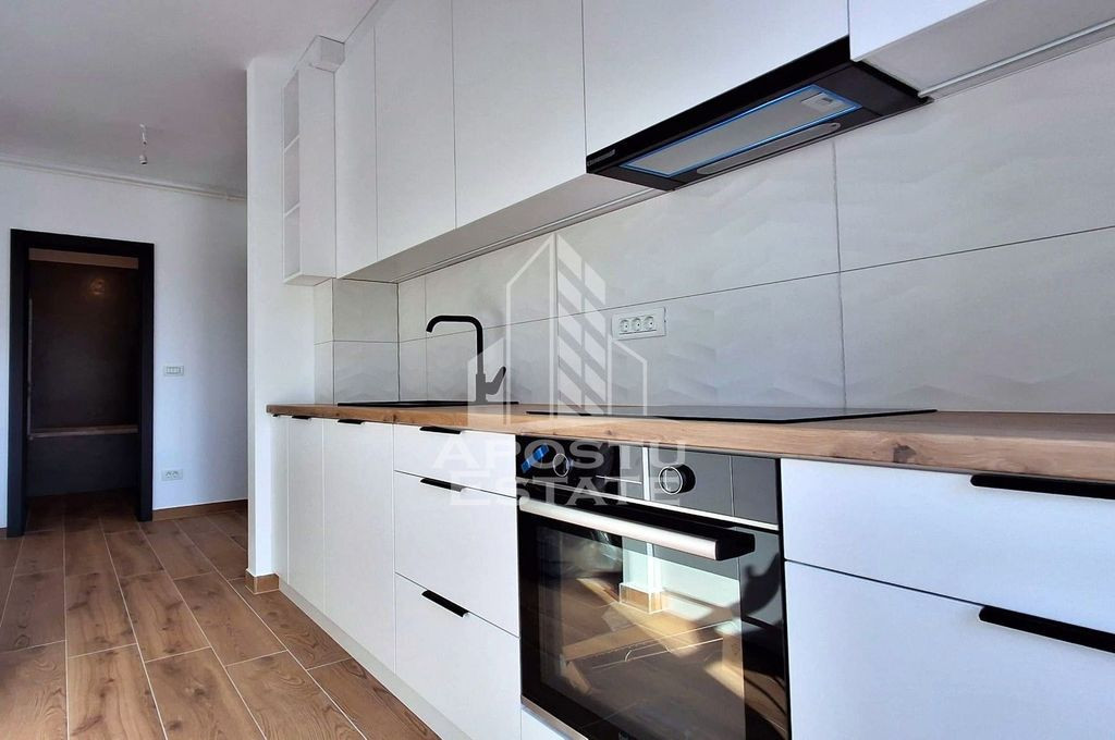 Apartament 3 camere openspace, Adora