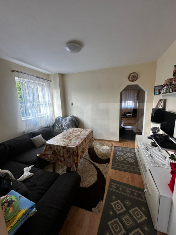 Apartament de vanzare, cu 2 camere, 41 mp, zona semicentrala