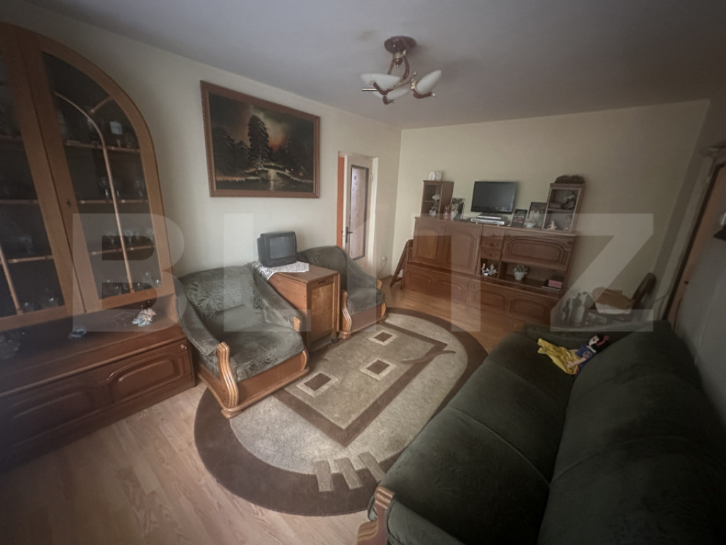 Apartament cu 3 camere, 63 mp, zona Micro 16