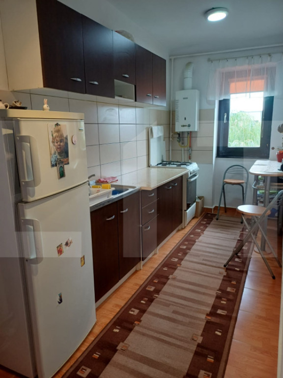 Apartament de vanzare cu 2 camere ,in Tg.Secuiesc , in zona