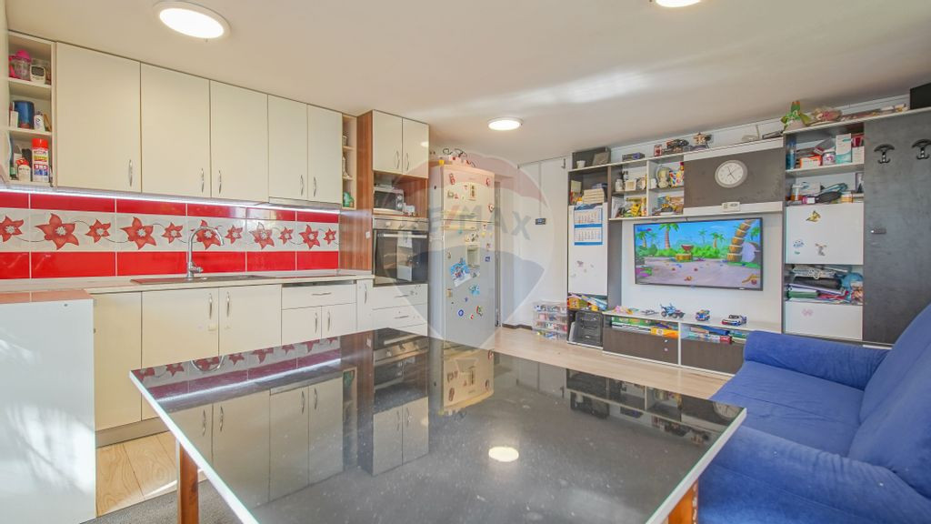 !! OFERTA REZERVATA !! Apartament în vilă – Triaj, Br...