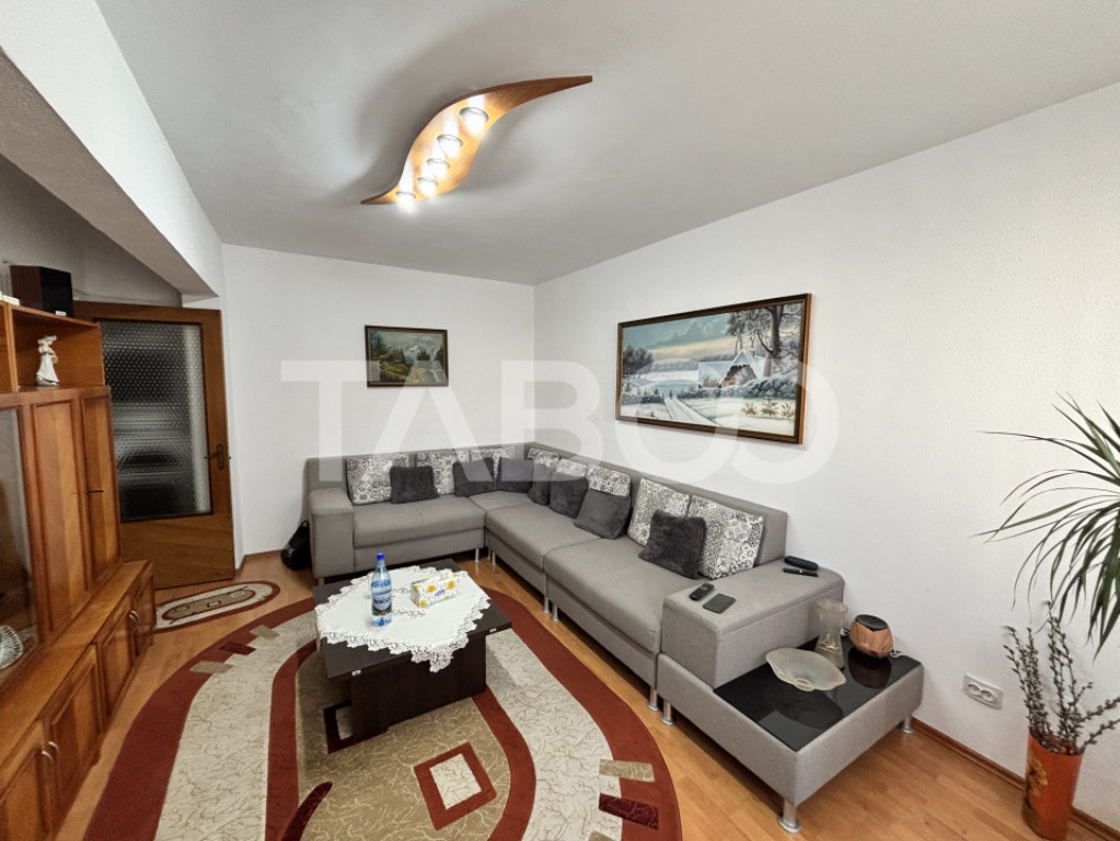 Apartament cu 2 camere si garsoniera in zona Valea Aurie din