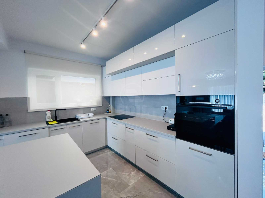 Casa de inchiriat,zona Dumitru Mocanu