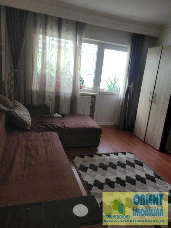 Inel 2, apartament 3 camere, etaj 1, gaze, vanzari Constanta