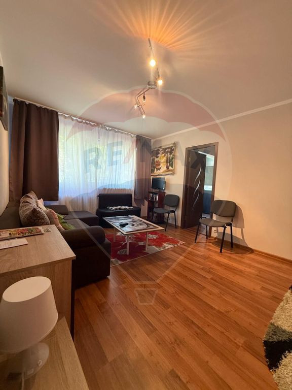 Apartament cu 2 camere de vânzare în zona George Enescu