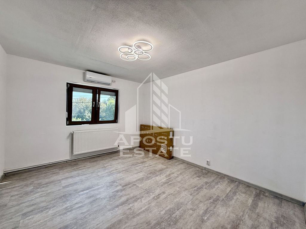 Apartament o camera, complet renovat, etajul 1, Complexul...