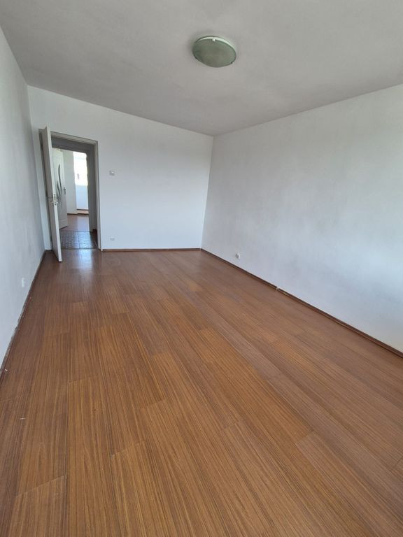 Apartament 3 camere decomandat zona 1 Decembrie 1918