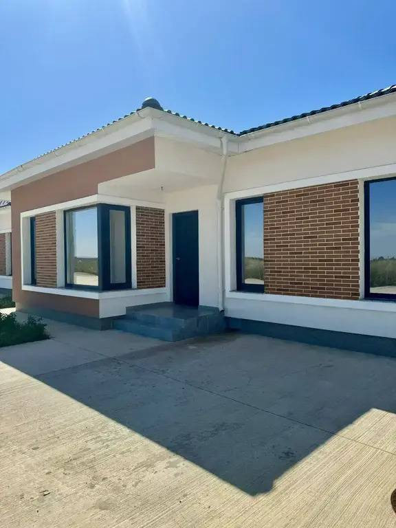 Case Napoletane parter-4 camere,2 bai, curte mare! Finisa...